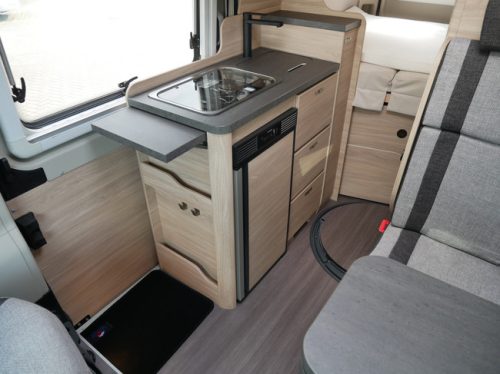 Knaus Boxstar 540, 5.40 Meter Kastenwagen, Anh&auml;ngerkupplung Foto: 11