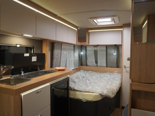 Knaus Sport 450 FU RONDZIT FRANS BED!! Foto: 15