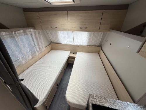 Weinsberg CaraCito 470 EU Single beds photo: 11