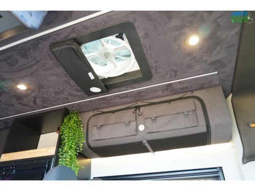 Volkswagen Crafter photo: 19