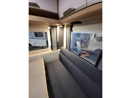Caravane Knaus Sudwind Black Selection 460 EU super compl&egrave;te d'usine photo : 10