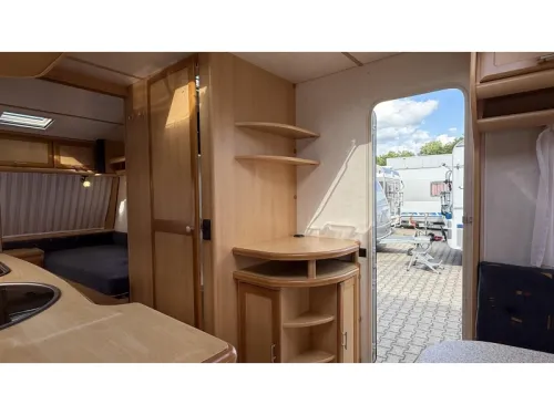TEC Travel King 535 TE round seating single beds photo: 8
