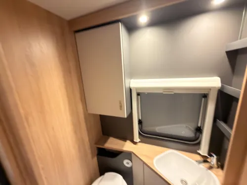 Knaus Sport 500 EU 1800 + Single Beds photo: 9