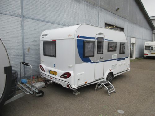 Knaus Sport Silver Selection 400 QD MIT RANGIERHILFE UND VORZELT Foto: 2