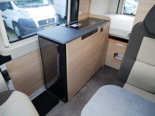 RoadCar (P&ouml;ssl Group) R540, 9-Speed Automatic, 540 Van conversion, Pop-top roof photo: 11