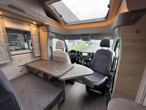 Knaus Van TI Man 650 MEG con sistema de nivelaci&oacute;n foto: 13
