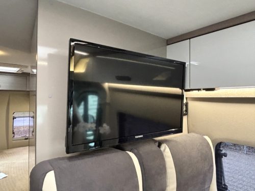Chausson V594 Roadline CAMA TRANSVERSAL FIAT8 SUSPENSI&Oacute;N NEUM&Aacute;TICA 5.99M foto: 18