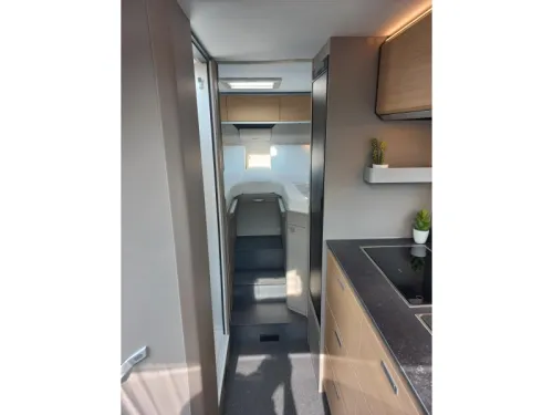 Adria Compact Select DL 2027 automatic photo: 9