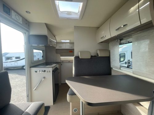 B&uuml;rstner Nexxo Van 590 Fiat Foto: 13