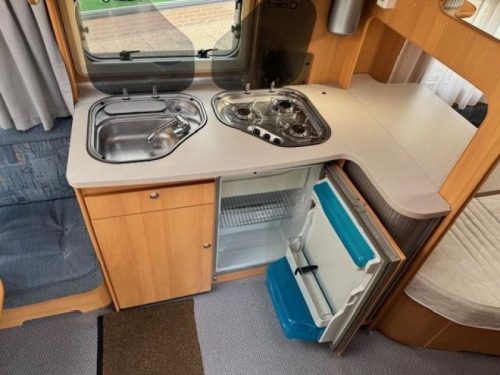 TEC Travel King 460 TDF Mover, Awning French bed photo: 16