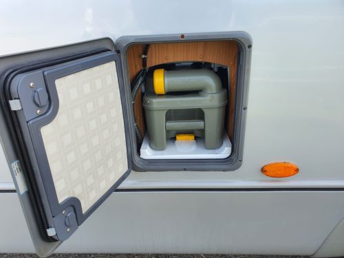 Fiat Ducato B&uuml;rstner Aviano i 650, 2 paneles solares Control de crucero Aire acondicionado de techo foto: 16