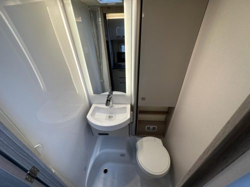 B&uuml;rstner Nexxo Van T 690 G - Slim and luxurious photo: 12