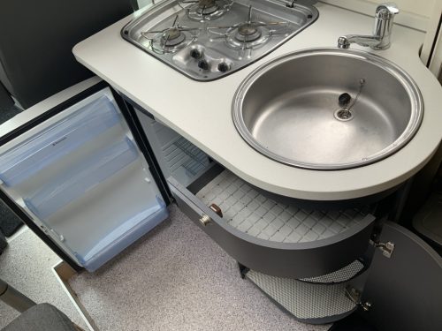 Knaus Van Ti 600 ME &ndash; Complete 3 liter 160 HP Semi-integrated, fixed bed, half-dinette, swivel seats Motorhome centre on the road photo: 15