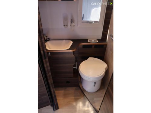 Laika ECOVIP H4109DS 180hp Automatic | Levelling system | Alde heating | Cupboards instead of Pop-up bed | Lithium | Inverter | Single beds | Face photo: 23