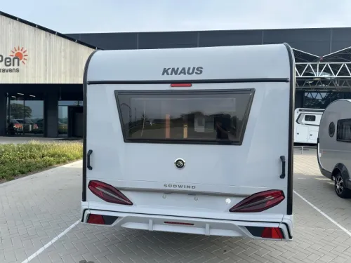 Knaus Sudwind Black Selection 500 EU single beds / dinette photo: 2