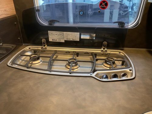 Knaus Live TI 650 MF French bed | Automatic photo: 6
