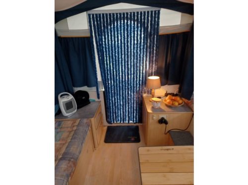 Alpenkreuzer Pennine Fiesta 2+2 Folding camper Awning 4 berths kitchen Awning 2011 photo: 8