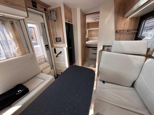 Bavaria I 720 Queensbed 140PK Roof air conditioning photo: 6