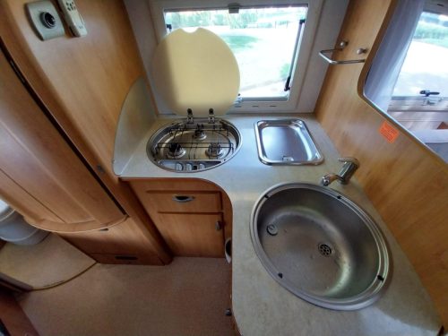 Hymer Eriba mit 44497 km und Dachklimaanlage Foto: 5