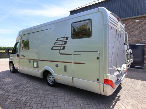 Hymer Tramp 674 SL single beds | roof air conditioning photo: 1