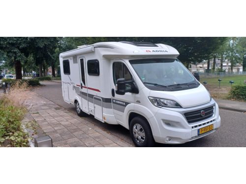 Adria Coral S 650 SF FRANSBED Foto: 12