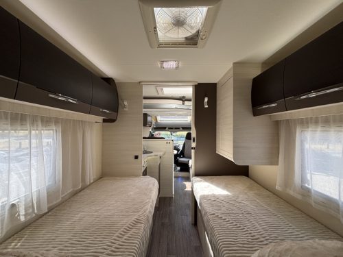 Challenger 377 SINGLE BEDS+POP-TOP ROOF LEVELLING SYSTEM MAXFANN  photo: 16