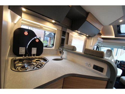Dethleffs Pulse I 7051 GT-Line DBM Cama de matrimonio + Techo elevable foto: 21