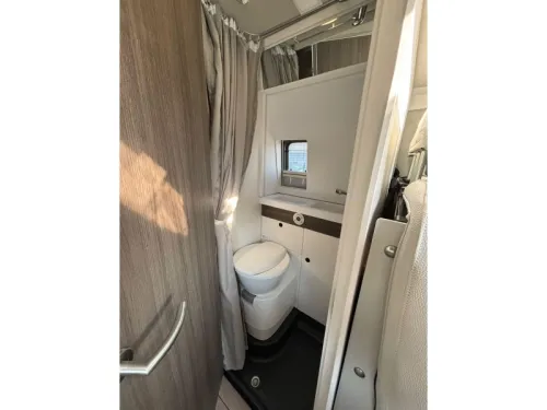 VANTourer 630 L HEFBED 180 PS Automatik BE37 Foto: 7