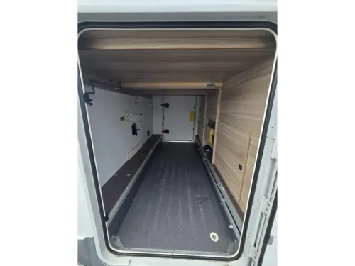 Adria Coral S 670 SL single beds/5 seat belts photo: 14