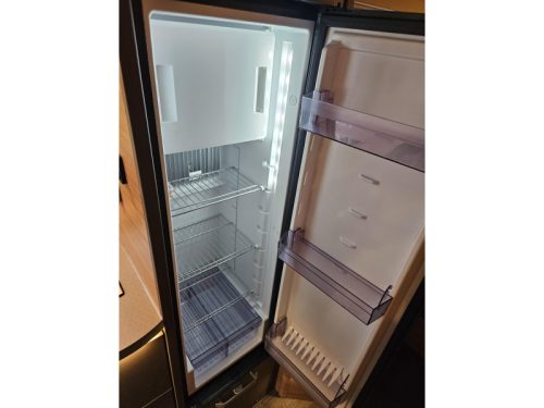 Weinsberg CaraSuite 650 MEG photo: 13