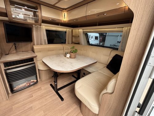LMC Lord Brillant 690 Mover + Levelsysteem! Foto: 6