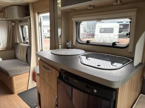 Eriba Feeling 425 Mover/Thule awning photo: 10