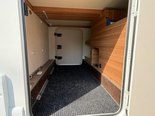 Weinsberg CaraSuite 700 MEG Lits Jumeaux,Lit escamotable,Climatisation photo : 9