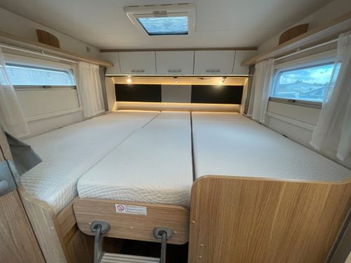 Su T68 Adventure Edition, automatic, TV + sat, single beds and pop-top roof photo: 17