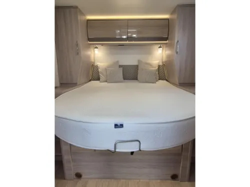 Rapido 696 F Premium Edition E&P Levelsysteem  Foto: 17
