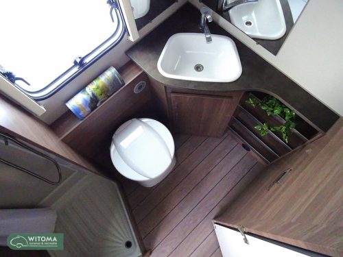 Knaus Sport 580 QS 3 bunk beds photo: 12