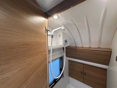 Hobby De Luxe 460 Ufe photo: 17
