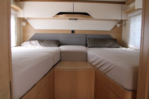 Hymer B MC I 680 &eacute;quip&eacute; d'un puissant Mercedes 9 G Tronic 170 ch AUTOMATIQUE lits jumeaux + lit pavillon (56  photo : 47