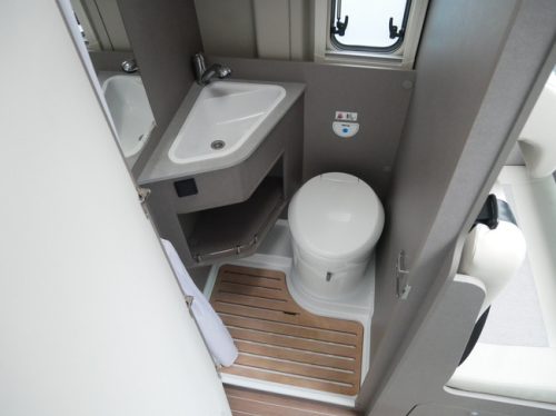 Laika (Etrusco) 540 DB, Automaat 9 velocidades, &iexcl;&iexcl;Camper van de 5,40 metros!! foto: 15