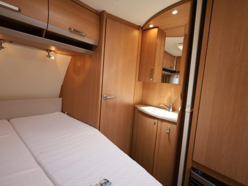 Knaus Sport 450 FU including awning photo: 11