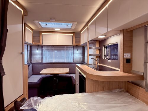 Knaus Sport Platinum 450 FU Foto: 12