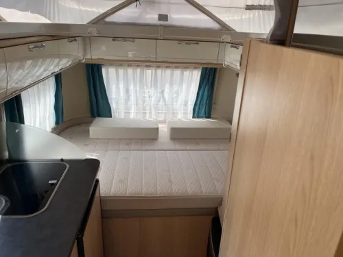 Eriba Touring Triton 430 60 Edition Awning/mover photo: 5