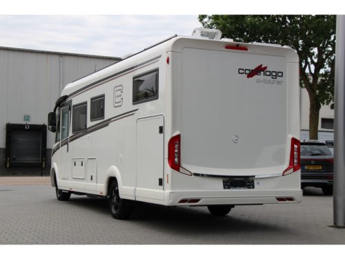 Carthago C-Tourer I 149 LE Single beds Pop-top roof photo: 2