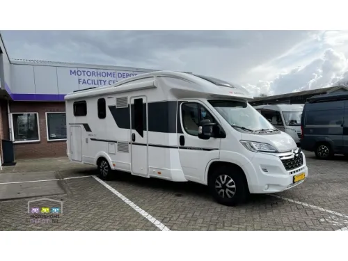 Adria Matrix M 670 SL Length and Lift Bed photo: 1
