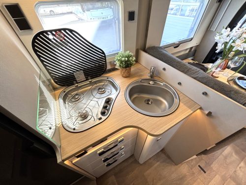 Hymer T 585 S MERCEDES AUTOMAAT ENKELE BEDDEN HEFBED 6200KM! Foto: 8