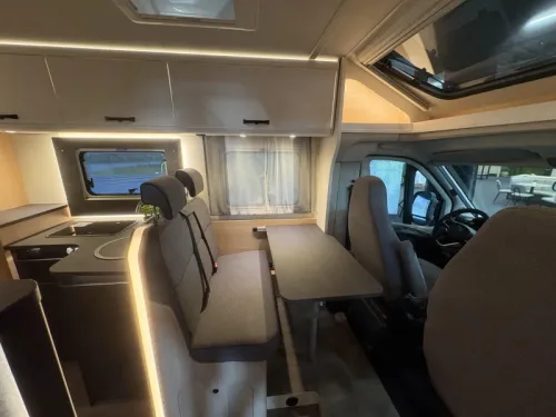 Sunlight T 67 S without a lift bed photo: 8