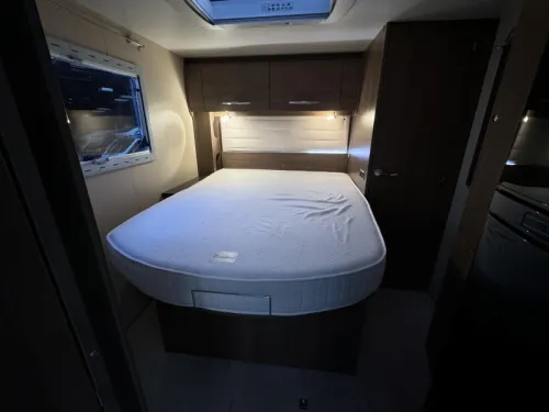 Challenger Sirius 2098 Queensbed-Hefbed-2x Airco photo: 7