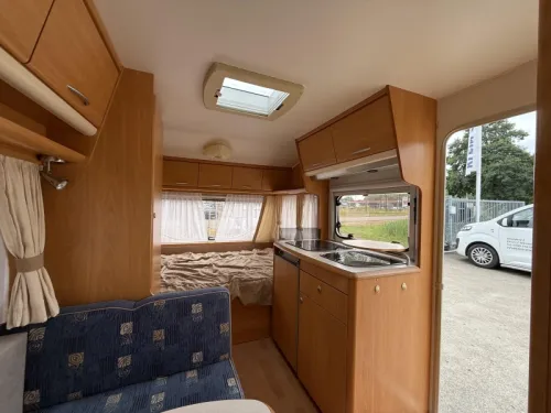 Chateau Caratt 390 + awning photo: 5