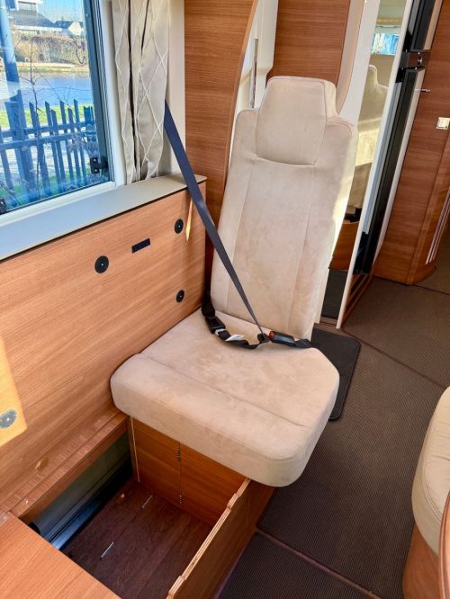 Carthago Chic 5.9 XL LE photo: 20