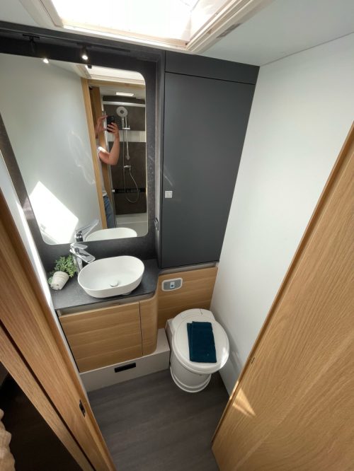 Adria MATRIX PLUS 670 DC QUEENSBED+TOIT RELEVABLE 2025! photo: 8